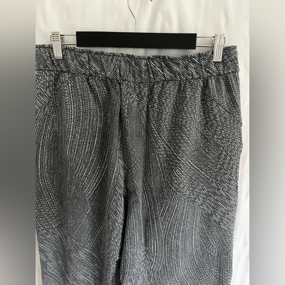 Lululemon High Rise Crop 23" Simultaneous Anchor Alpine White Gray Pants Size 10 - Picture 9 of 13